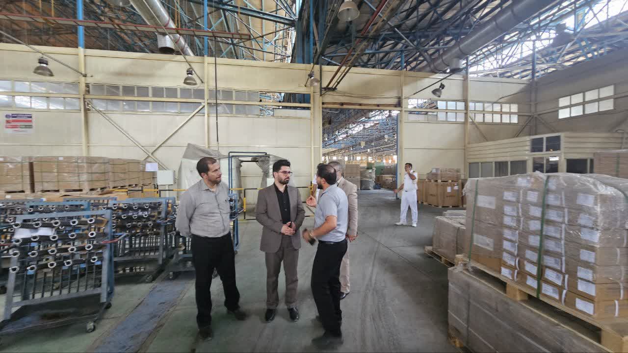 بازدید سید علیرضا بنی هاشمی از کارخانه قوای محرکه بم